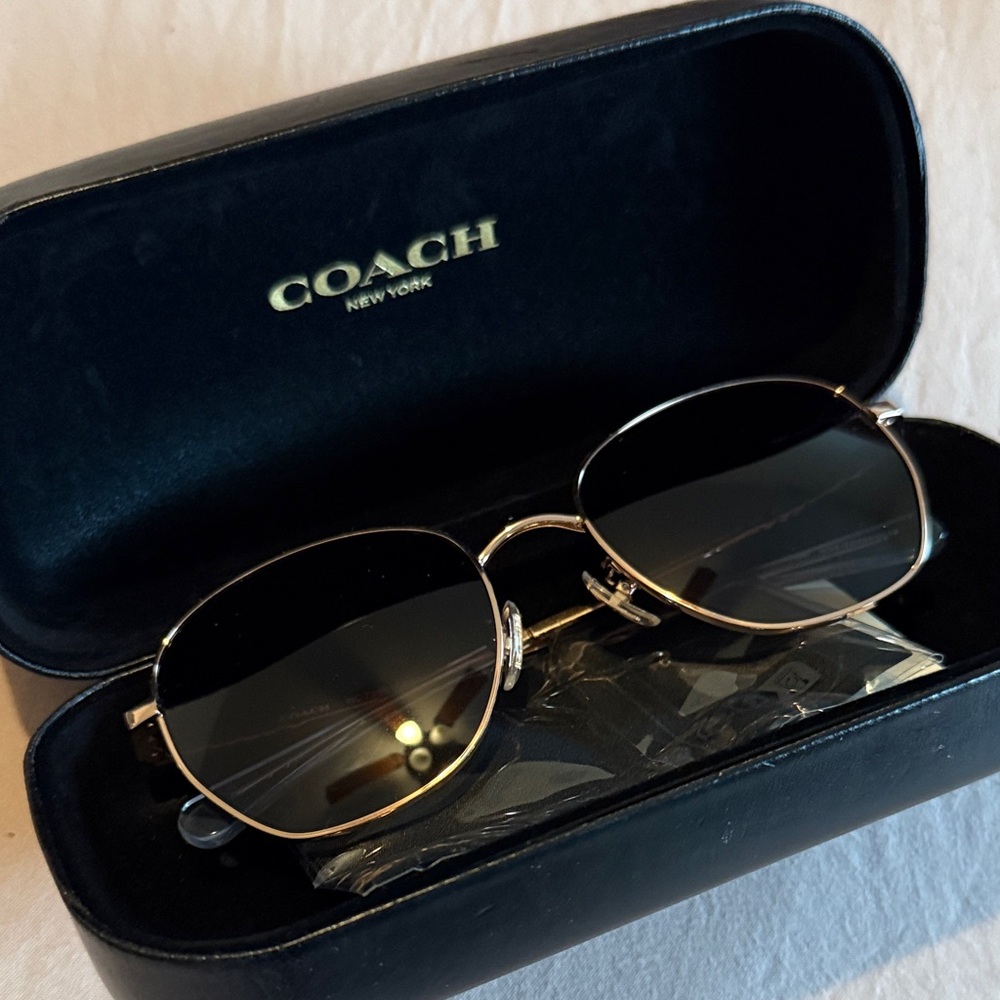 Coach Sunglasses - Picture 7 of 7